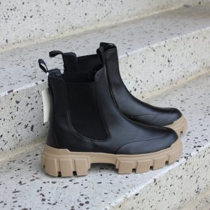 Adventure black